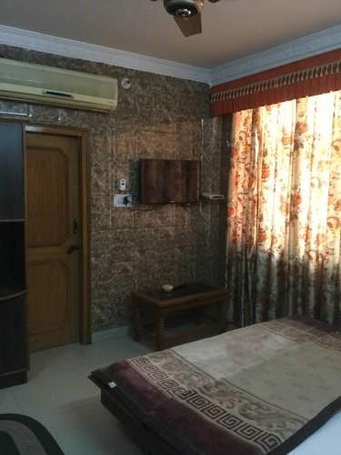 Hotel Grant Deluxe มีรัท ห้อง รูปภาพ